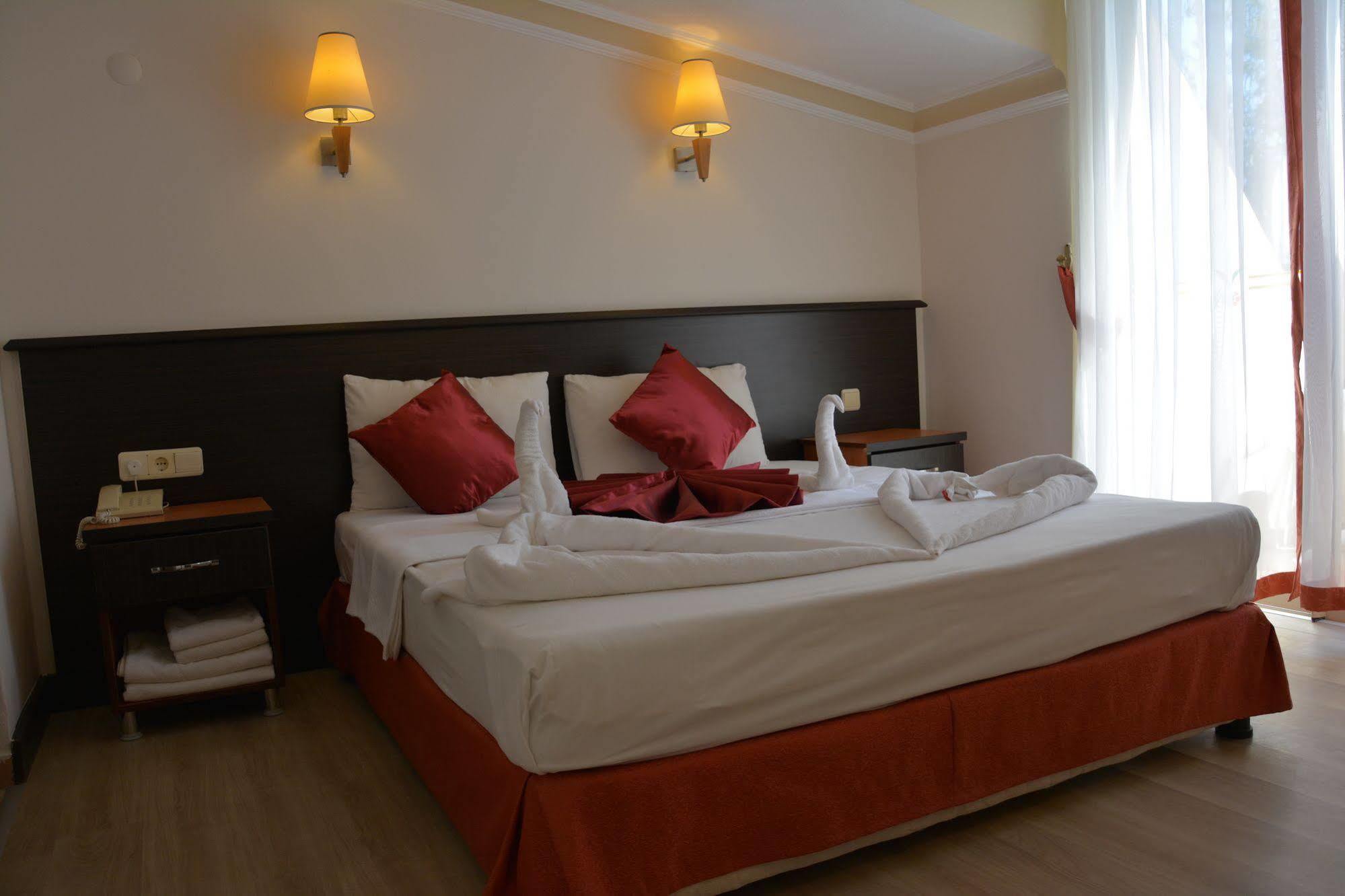 Yavuzhan Hotel 2*